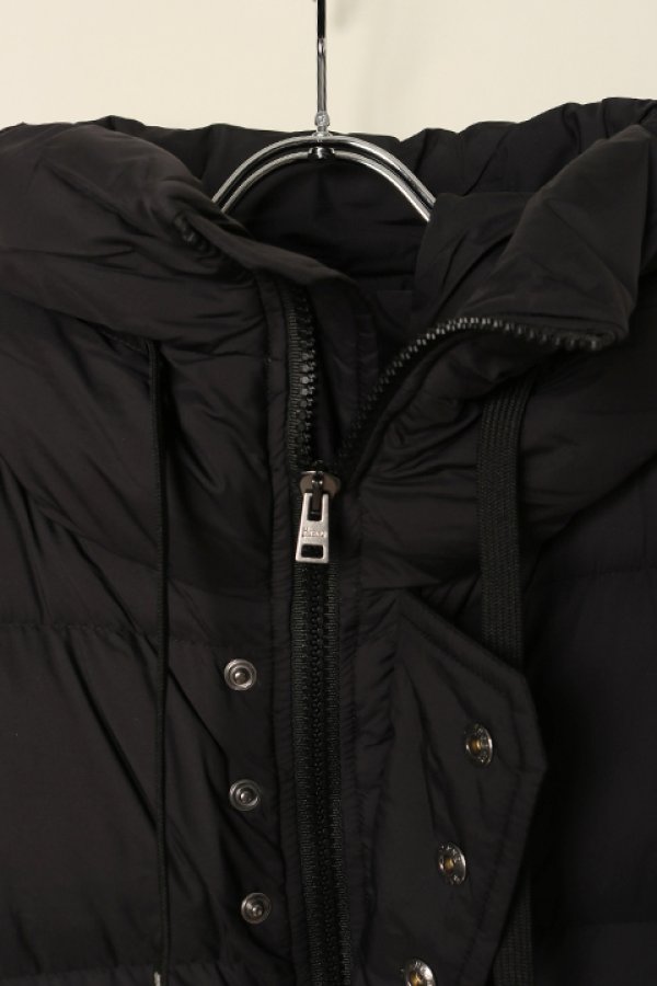 画像2: HERNO ヘルノ フーデッドパデッドミディコート{PI001054U12403-9393-BCA} (2)