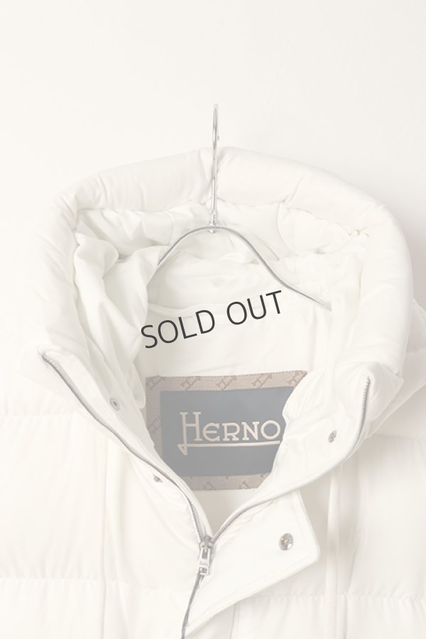 画像5: {SOLD}HERNO ヘルノ フェイクファー襟付きナイロンパーカー{PI001159U 12414Z 1000-BDA} (5)