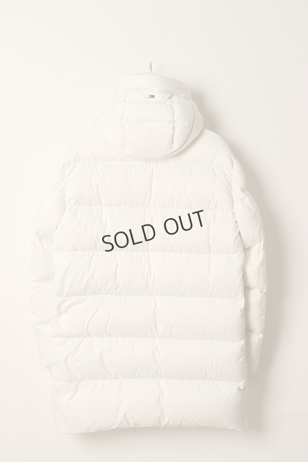 画像9: {SOLD}HERNO ヘルノ フェイクファー襟付きナイロンパーカー{PI001159U 12414Z 1000-BDA} (9)