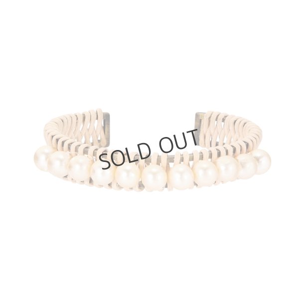 画像1: {SOLD}ADER.bijoux アデルビジュー RATTAN pearl bangle{-AIS} (1)