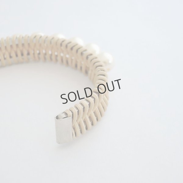 画像3: {SOLD}ADER.bijoux アデルビジュー RATTAN pearl bangle{-AIS} (3)