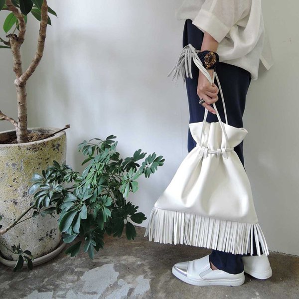 画像2: 【 50%OFF セール31,900円→15,950円】 ADER.bijoux アデルビジュー FRIDA fringe bag{-AHA} (2)