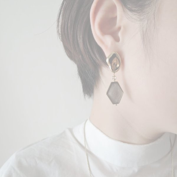 画像2:   ADER.bijoux アデルビジュー VITRAIL diamond pierce(gold){-AIS} (2)