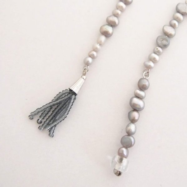 画像2: 【 50%OFF セール25,300円→12,650円】 ADER.bijoux アデルビジュー BLOCK PEARL long asymmetry pierce{-AIA} (2)