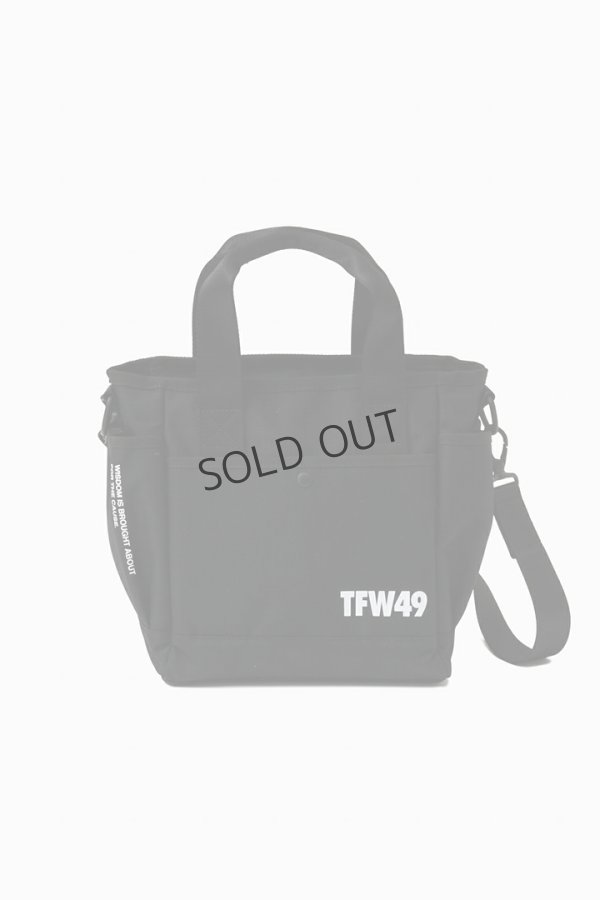 画像2: {SOLD}TFW49 ティーエフダブリューフォーティーナイン NYLON ROUND BAG{-BES} (2)
