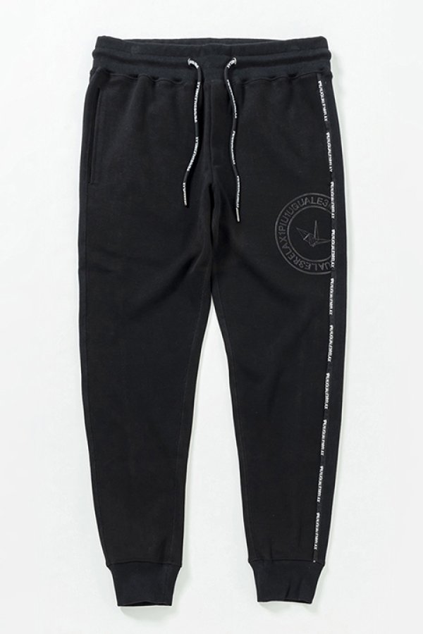 画像4: 【 40%OFF セール17,930円→10,758円】 1piu1uguale3 RELAX ウノピゥウノウグァーレトレ リラックス サークルロゴパイピングロングパンツ{-BDS} (4)