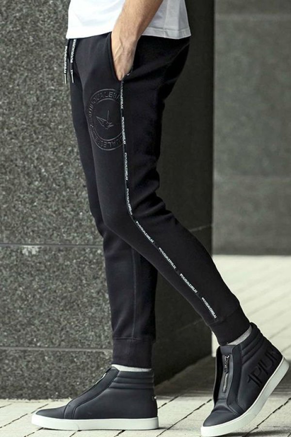 画像2: 【 40%OFF セール17,930円→10,758円】 1piu1uguale3 RELAX ウノピゥウノウグァーレトレ リラックス サークルロゴパイピングロングパンツ{-BDS} (2)