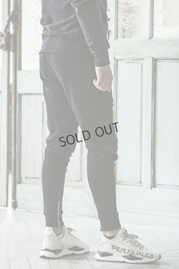画像4: {SOLD}1piu1uguale3 RELAX ウノピゥウノウグァーレトレ リラックス ジップロゴスウェットロングパンツ{-BDA} (4)