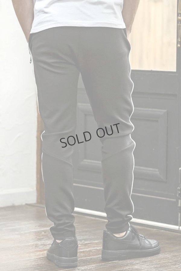 画像3: {SOLD}1piu1uguale3 RELAX ウノピゥウノウグァーレトレ リラックス パイピングラインランニングパンツ{-BDA} (3)