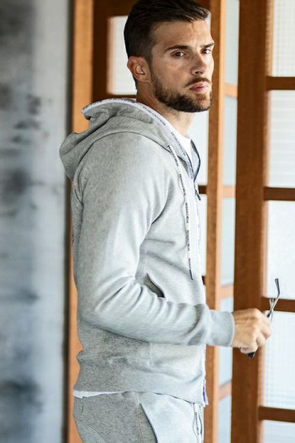 画像3: 【 40%OFF セール19,800円→11,880円】 1piu1uguale3 RELAX ウノピゥウノウグァーレトレ リラックス サークルロゴパイピングパーカー{-BDS} (3)