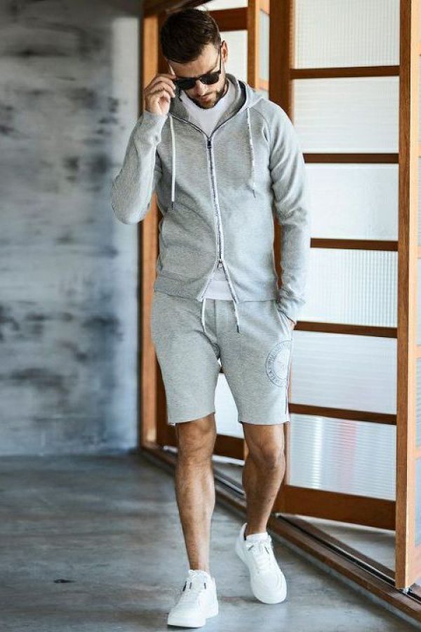 画像4: 【 40%OFF セール19,800円→11,880円】 1piu1uguale3 RELAX ウノピゥウノウグァーレトレ リラックス サークルロゴパイピングパーカー{-BDS} (4)