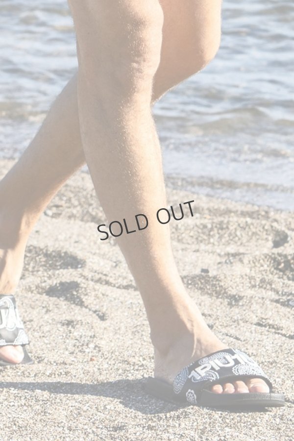 画像2: {SOLD}1piu1uguale3 RELAX ウノピゥウノウグァーレトレ リラックス ペイズリーシャワーサンダル{-BES} (2)