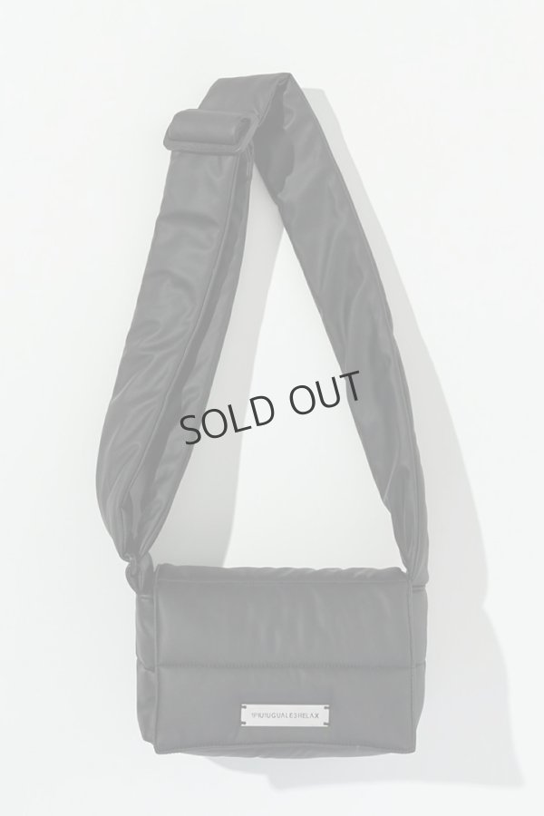 画像7: {SOLD}1piu1uguale3 RELAX ウノピゥウノウグァーレトレ リラックス シルバーロゴプレートパデッドミニショルダーバッグ{-BEA} (7)