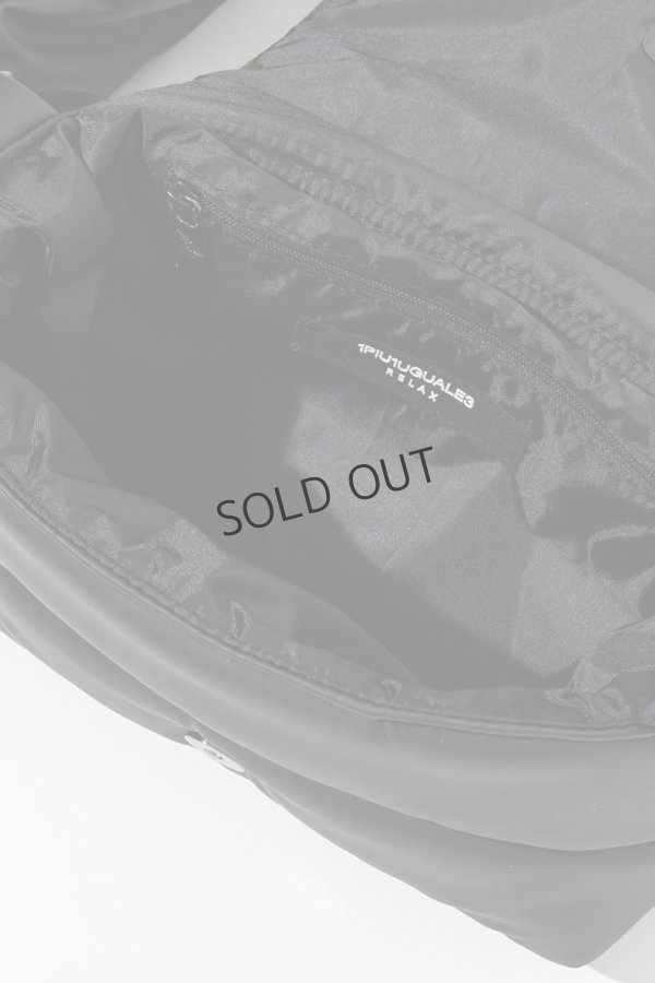 画像10: {SOLD}1piu1uguale3 RELAX ウノピゥウノウグァーレトレ リラックス シルバーロゴプレートパデッドミニショルダーバッグ{-BEA} (10)