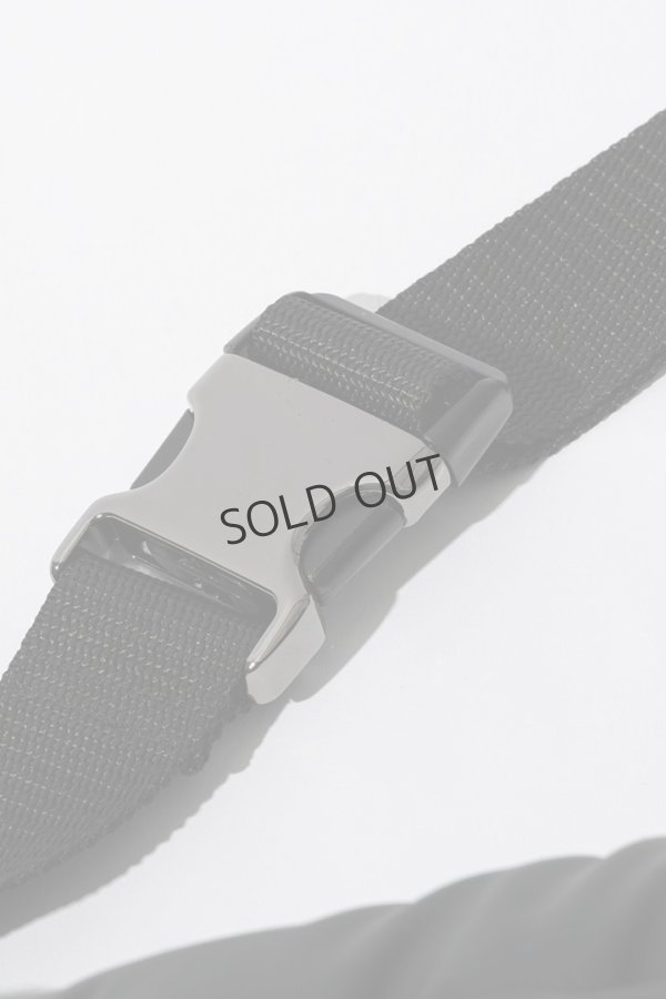 画像12: {SOLD}1piu1uguale3 RELAX ウノピゥウノウグァーレトレ リラックス シルバーロゴプレートパデッドボディバッグ{-BEA} (12)