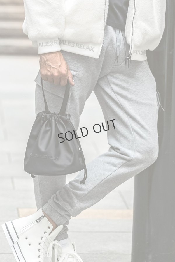 画像2: {SOLD}1piu1uguale3 RELAX ウノピゥウノウグァーレトレ リラックス シンセティックレザードローストリングバッグ{-BEA} (2)