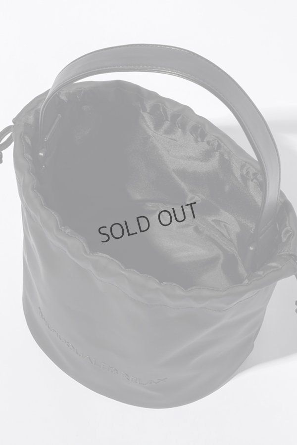 画像9: {SOLD}1piu1uguale3 RELAX ウノピゥウノウグァーレトレ リラックス シンセティックレザードローストリングバッグ{-BEA} (9)