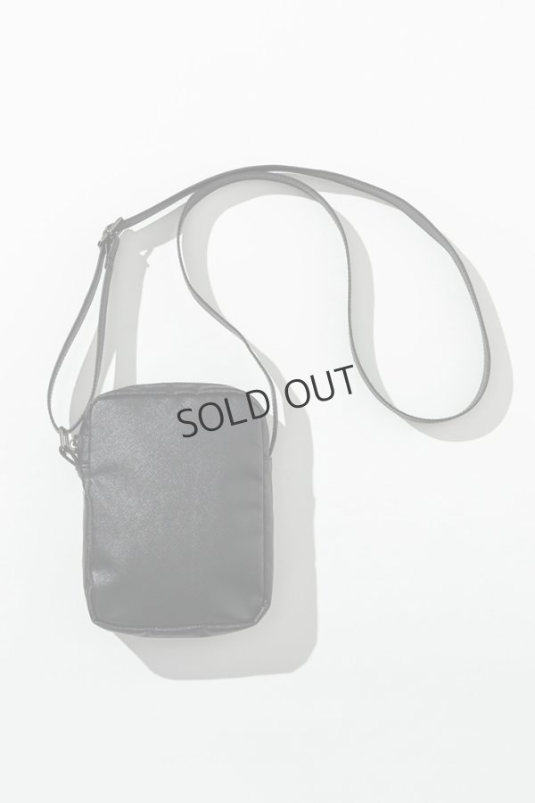 画像2: {SOLD}1piu1uguale3 RELAX ウノピゥウノウグァーレトレ リラックス シンセティックサフィアーノミニショルダーバッグ{-BFS} (2)