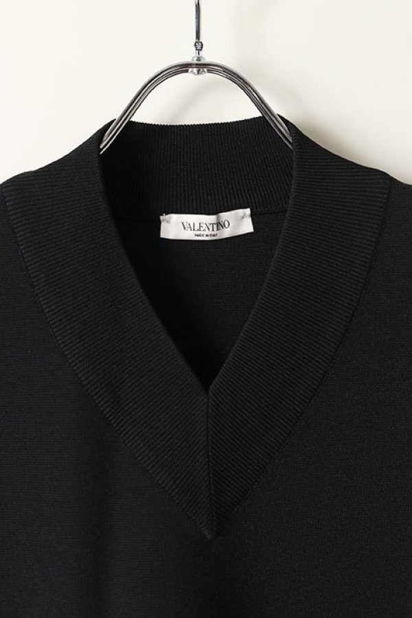 画像4: 【 30%OFF セール165,000円→115,500円】 Valentino ヴァレンティノ V-neck T-shirt{-BJA} (4)