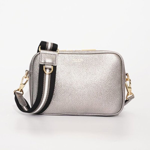 画像1:  ★先行予約商品★  VIOLAd'ORO ヴィオラドーロ SHIMMER メタリックレザーカメラバッグ{-BFS} (1)