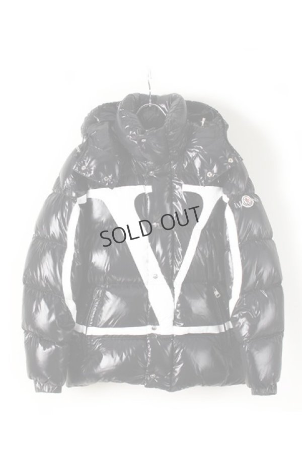 画像1: {SOLD}VALENTINO×MONCLER ヴァレンティノ×モンクレール モンクレール コラボレーション Vロゴ ダウンジャケット{SV3CN00A5AG-ONI-AIA} (1)