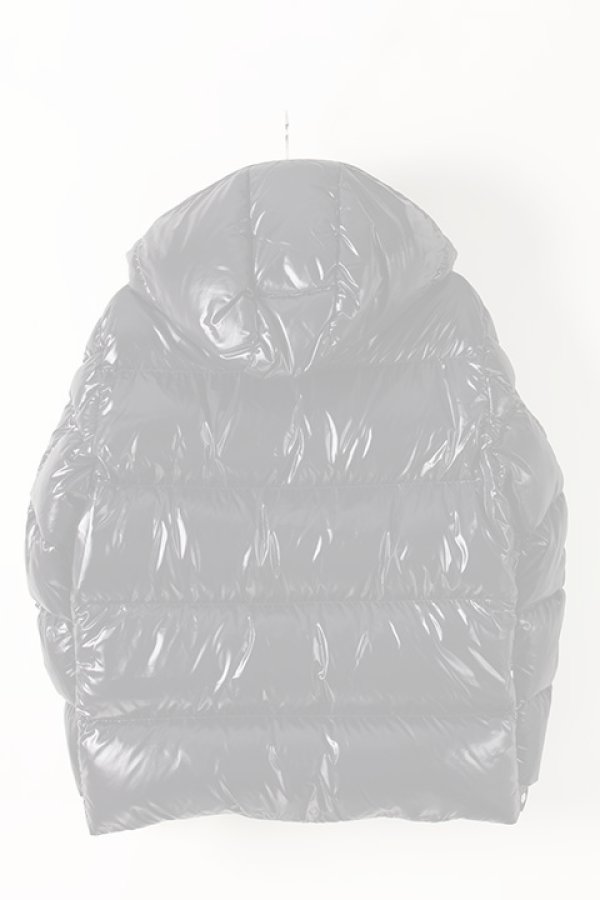 画像2:  {SOLD} VALENTINO×MONCLER ヴァレンティノ×モンクレール モンクレール コラボレーション Vロゴ ダウンジャケット {SV3CN00A5AG-ONI-AIA}  :VL-1908-02  (2)