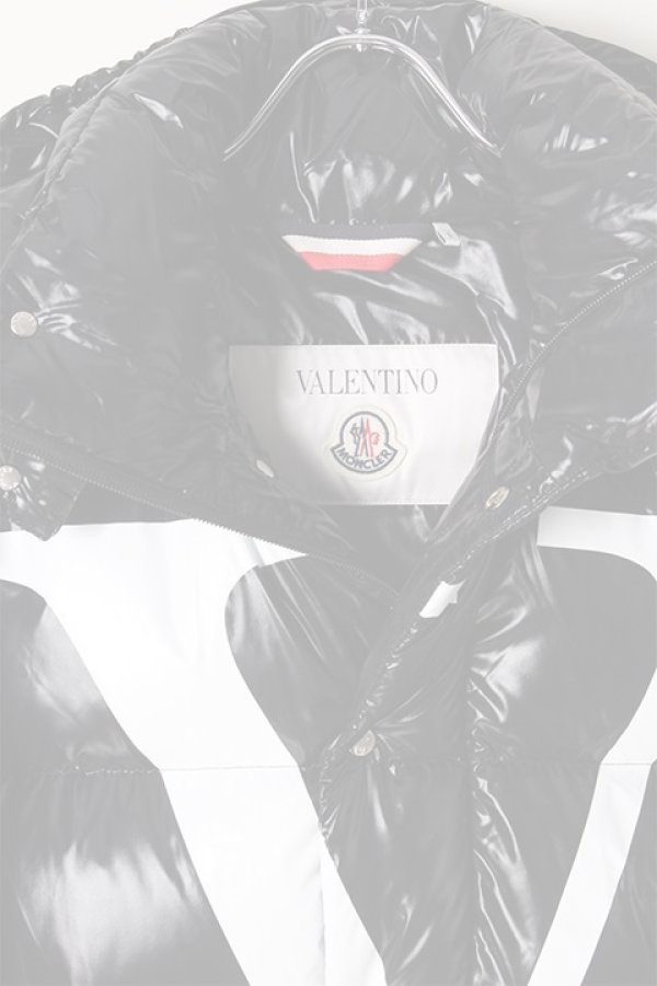画像3:  {SOLD} VALENTINO×MONCLER ヴァレンティノ×モンクレール モンクレール コラボレーション Vロゴ ダウンジャケット {SV3CN00A5AG-ONI-AIA}  :VL-1908-02  (3)