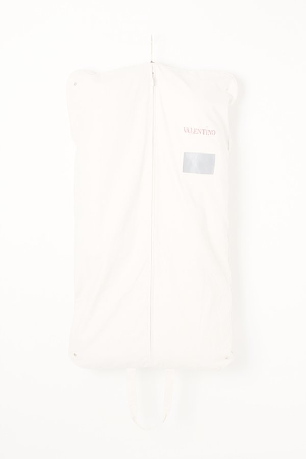画像6:  {SOLD} VALENTINO×MONCLER ヴァレンティノ×モンクレール モンクレール コラボレーション Vロゴ ダウンジャケット {SV3CN00A5AG-ONI-AIA}  :VL-1908-02  (6)