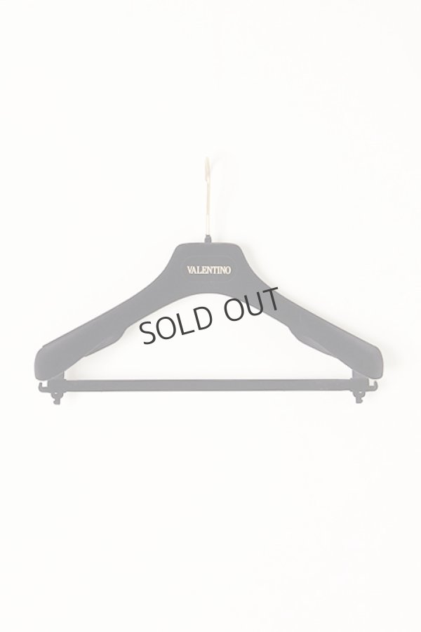 画像8: {SOLD}VALENTINO×MONCLER ヴァレンティノ×モンクレール モンクレール Vロゴ ラッカーナイロン ダウンジャケット{SB3CN01C4AB-ONI-AIA} (8)