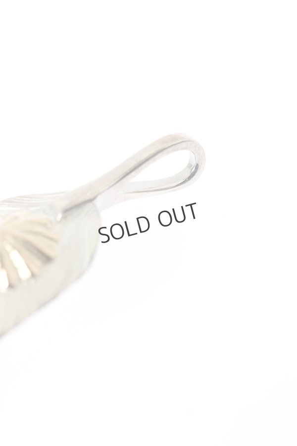 画像3: {SOLD}Taro Washimi タロウ ワシミ 鷲見太郎 M feather01 / K18 concho pendant{-BJA} (3)