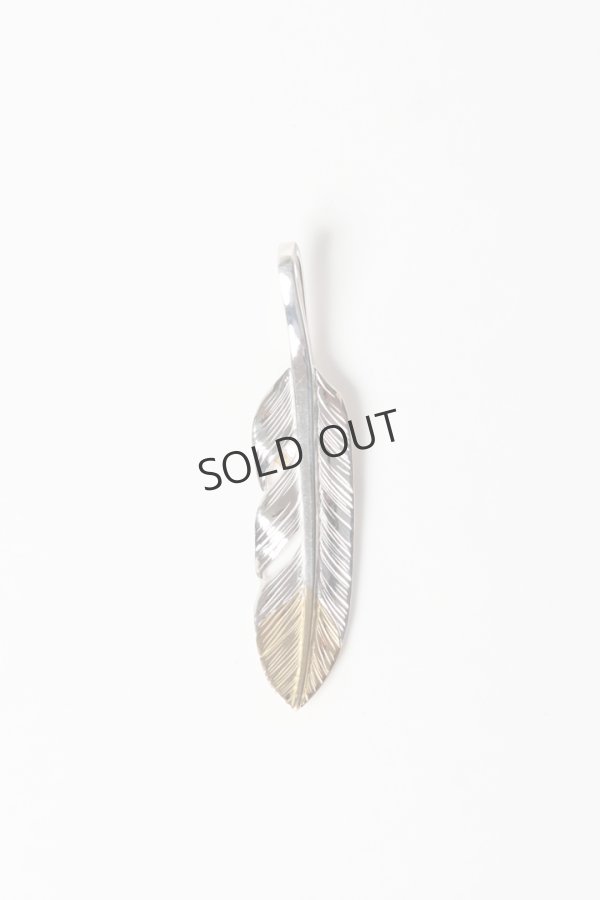 画像2: {SOLD}Taro Washimi タロウ ワシミ 鷲見太郎 S feather K18 top 01/M K18 eagle metal{-BES}{E-14}{E-36} (2)