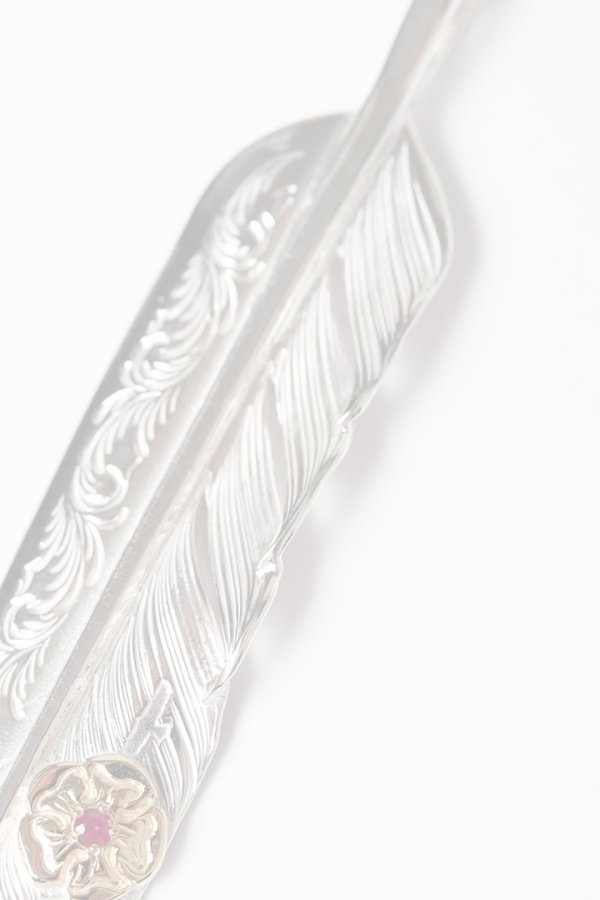 画像5:  {SOLD} Taro Washimi タロウ ワシミ 鷲見太郎 L arabesque flight feather 01/S K18 flower metal/ruby 2mm {-BES}  {E-21}  :WT-202504_21-F  (5)