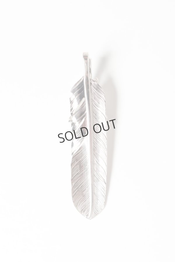 画像2: Taro Washimi タロウ ワシミ 鷲見太郎 L arabesque flight feather 01/eagle claw pendant 01/S K18 flower metal/diamond 2mm{-BES} (2)