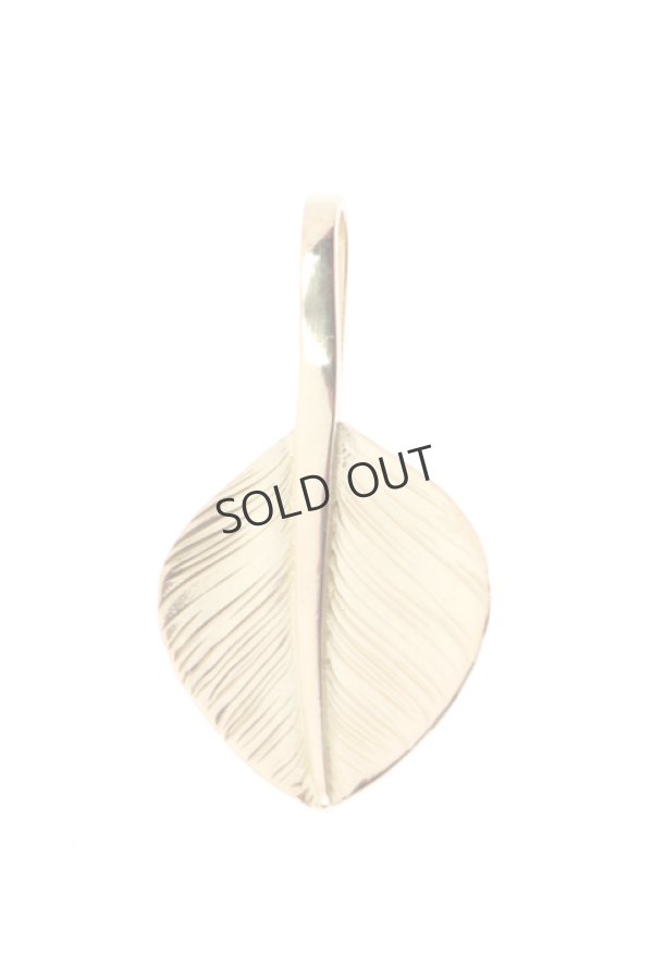 画像2: {SOLD}Taro Washimi タロウ ワシミ 鷲見太郎 L K18 heart feather 01{1HFL01-YG-BJS} (2)