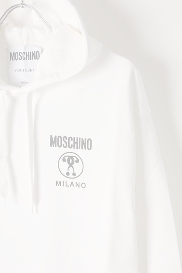 画像4:   MOSCHINO モスキーノ SWEAT HOODIE{ZA1706-5227-1002-AIA} (4)